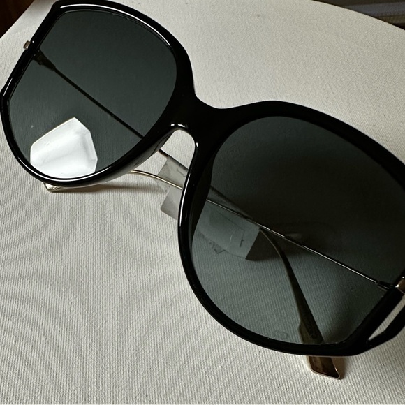 CHRISTIAN Dior DIORDIRECTION2 Butterfly Shaped sunglasses Black Gray UV400 NWT - Picture 5 of 17
